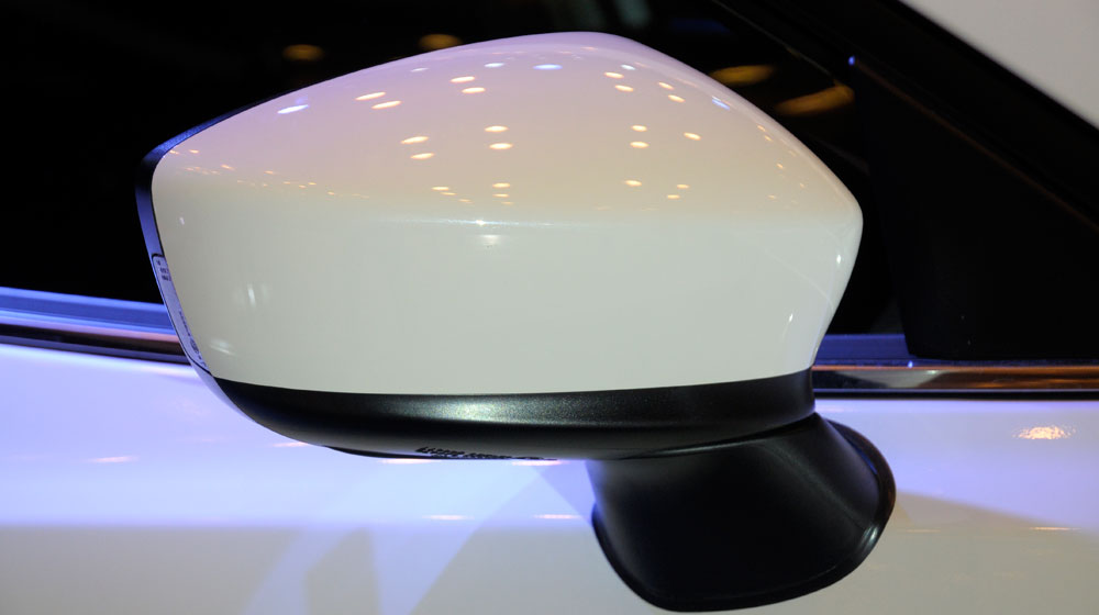 Giá từ 749 triệu đồng, Mazda3 2015 