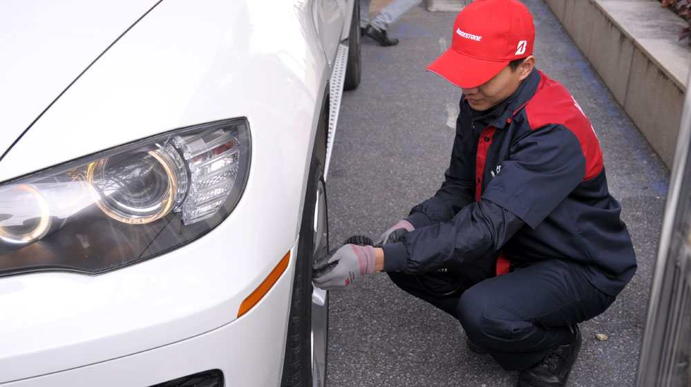 Chăm sóc xe toàn diện tại Hà Nội car-care-day (5).jpg