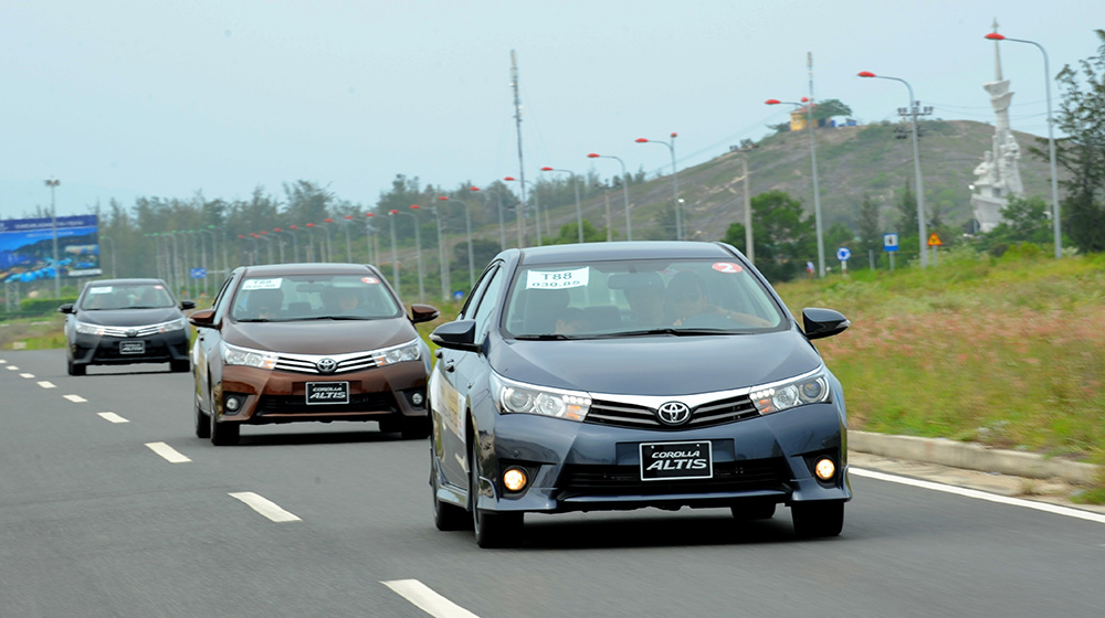 Autodaily nóng trong tuần (08/12 – 14/12) Corolla-Altis-2014-1-1.jpg
