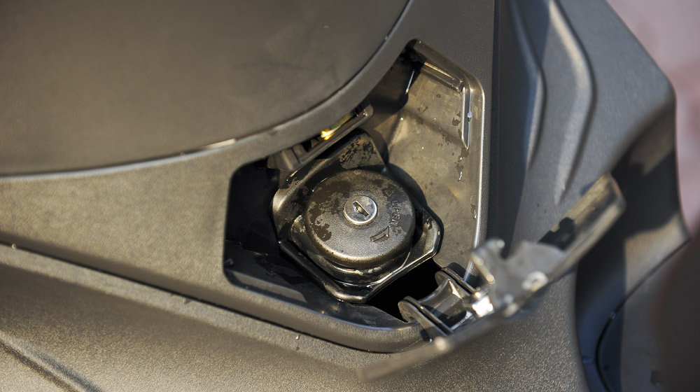 Fly 2015 – Con bài chiến lược của Piaggio tại Việt Nam Piaggio Fly 2014 (17)-2.jpg