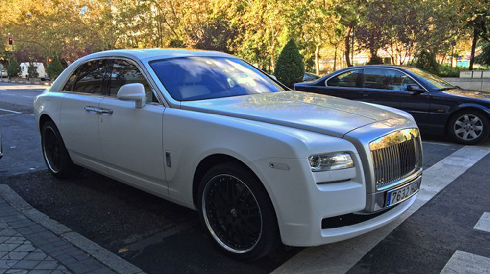 Năm 2014, các siêu sao bóng đá tậu xe gì? rr1.jpg