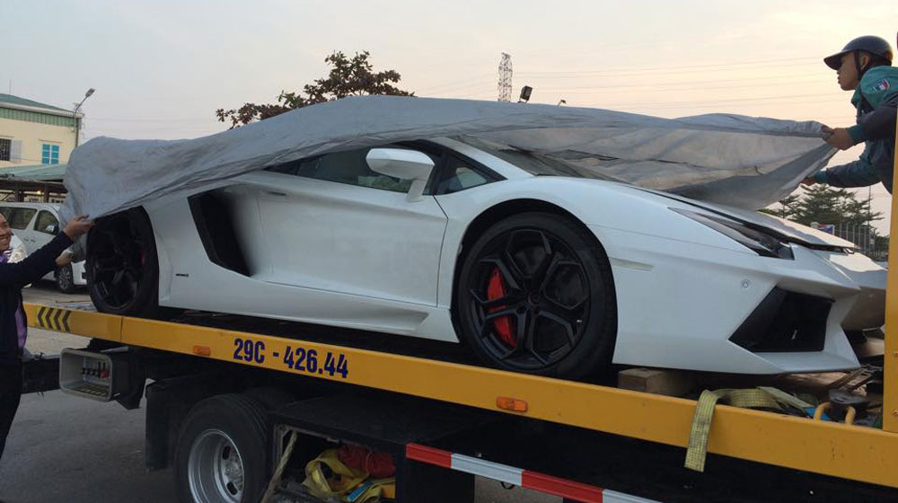 Cặp đôi siêu xe Lamborghini chính hãng về Hà Nội trong đêm aventador-huracan (1).jpg