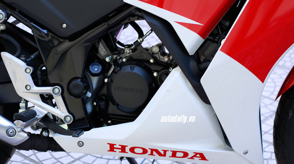 Những chi tiết nổi bật trên Honda CBR150R 2015 tại Hà Nội cbr150r 2015 (22)-1.jpg