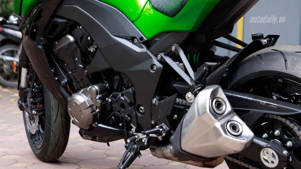 Giá trên 500 triệu đồng, Kawasaki Z1000 2015 tại Việt Nam có gì? z1000 2015 (16).jpg