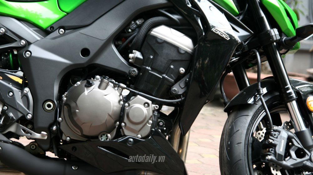 Giá trên 500 triệu đồng, Kawasaki Z1000 2015 tại Việt Nam có gì? z1000 2015 (2).jpg