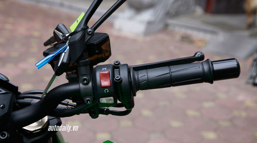 Giá trên 500 triệu đồng, Kawasaki Z1000 2015 tại Việt Nam có gì? z1000 2015 (8).jpg