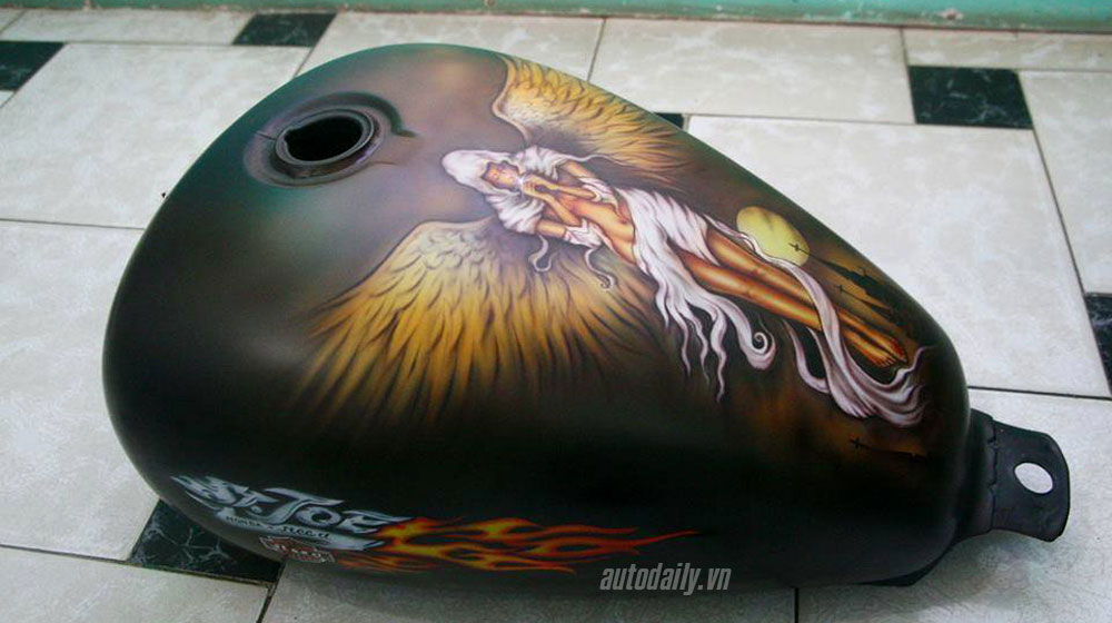 Gặp người vẽ áo cho xe ở Hà Nội ve-ao-xe-may (1).jpg