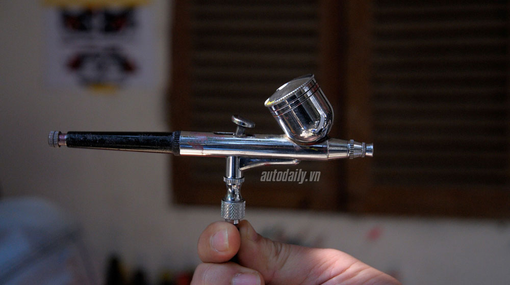 Gặp người vẽ áo cho xe ở Hà Nội ve-ao-xe-may (10).jpg