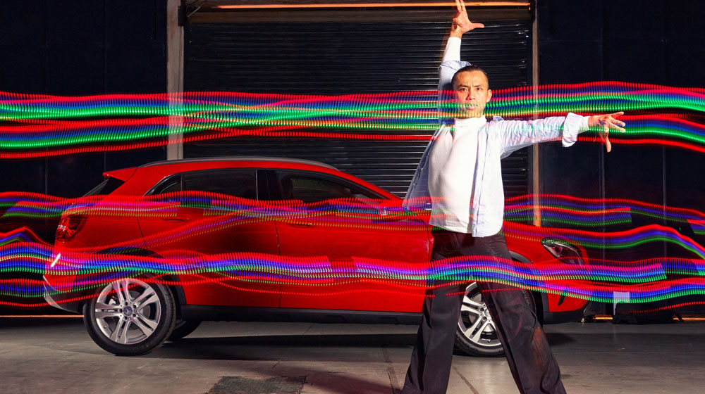 Kiện tướng dancesport Chí Anh “nổi loạn” bên Mercedes GLA chi-anh-va-mercedes-gla (14).jpg