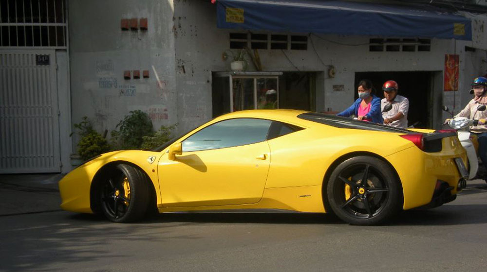 Thêm siêu xe Ferrari 458 Italita “Nam tiến” tránh rét ferrari 458 italia (9).jpg