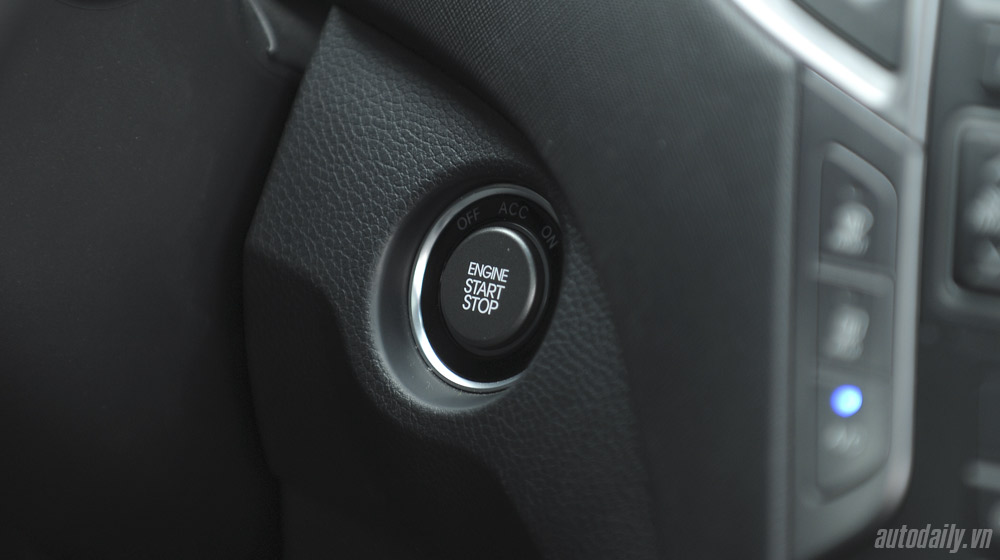 Hyundai Santa Fe 2015 phiên bản đặc biệt có gì hấp dẫn? Hyundai Santafe 2014 (46).jpg