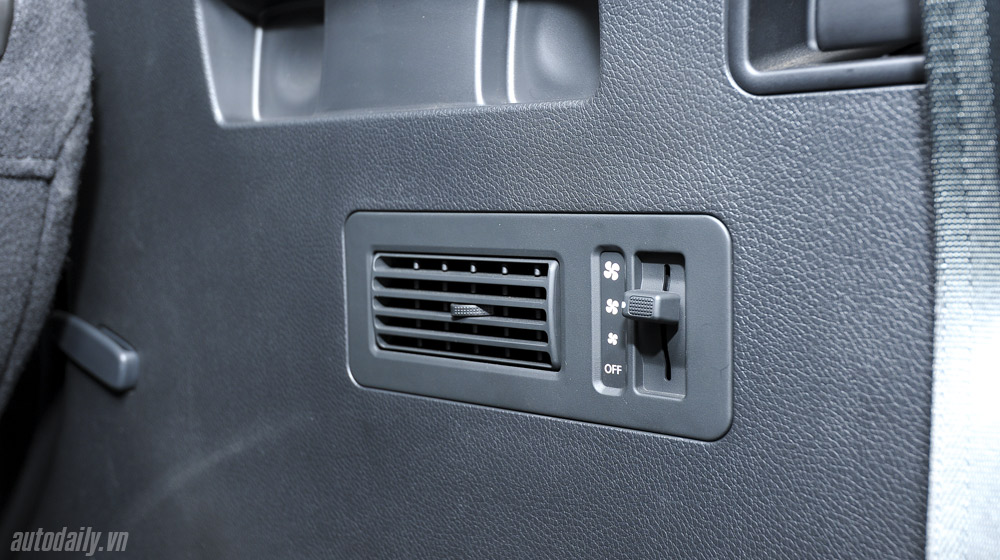 Hyundai Santa Fe 2015 phiên bản đặc biệt có gì hấp dẫn? Hyundai Santafe 2014 (58).jpg