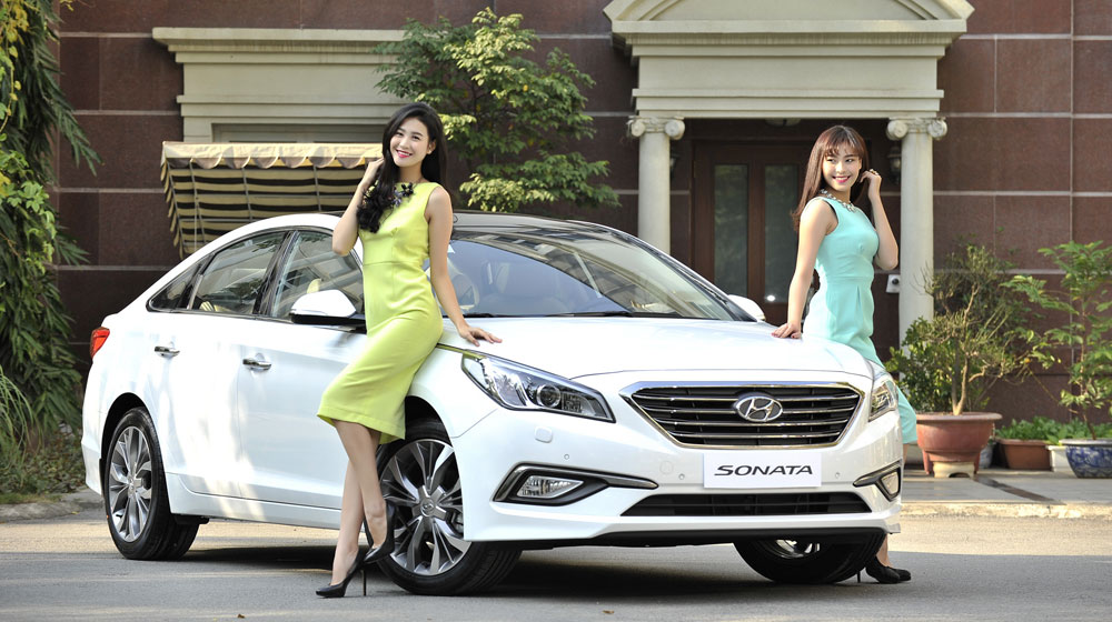 Mua xe Hyundai Sonata 2015, nhận thẻ ngân hàng trị giá 30 triệu đồng Hyundai-Sonata-2015---Model-(1).jpg