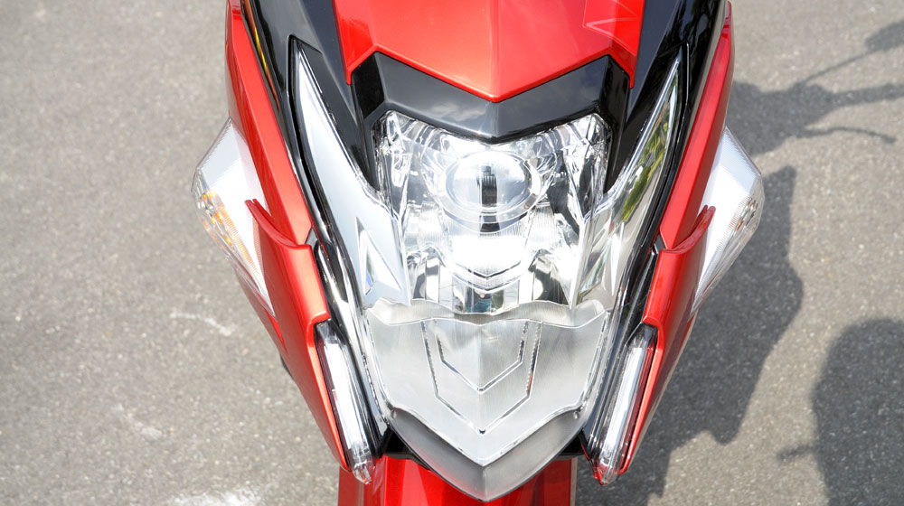 Ra phiên bản mới, Honda Air Blade tiếp tục “đè” Yamaha Nouvo yamaha-nouvo-fi-2015 (3).jpg