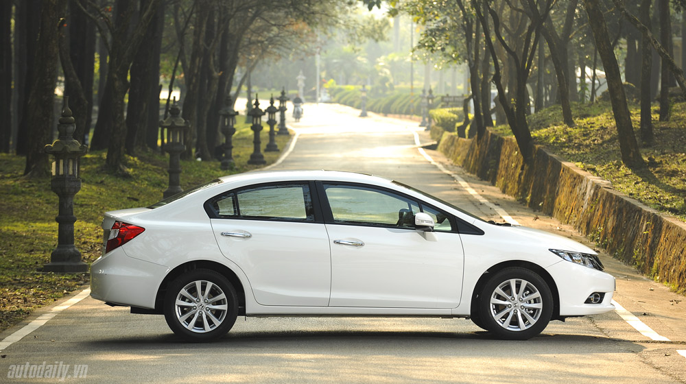 Honda Civic 2015 – Càng ngày càng “ngon” Honda Civic 2015 (16).jpg