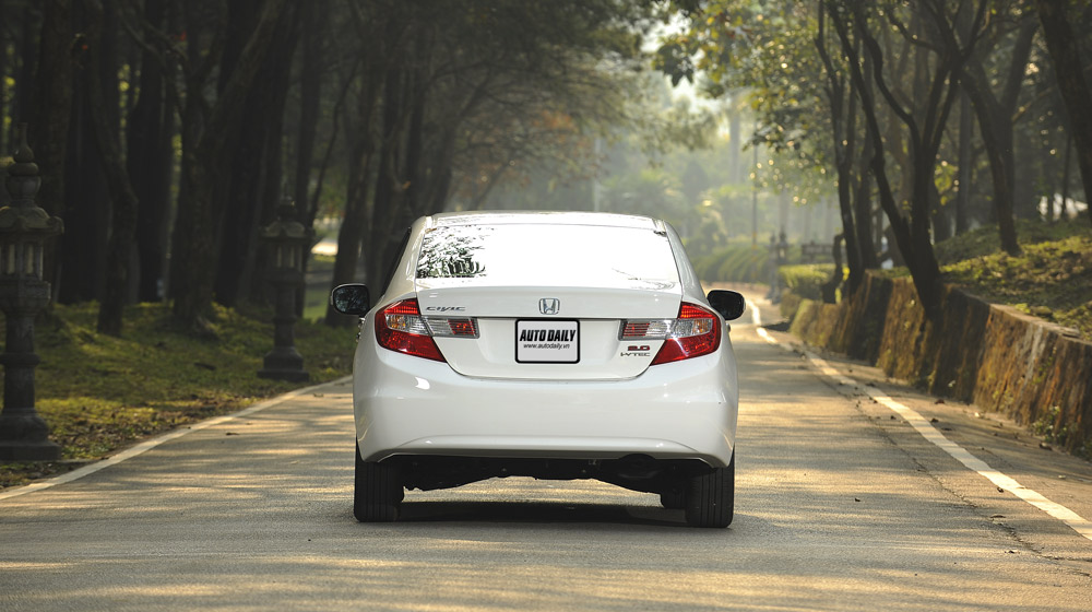Honda Civic 2015 – Càng ngày càng “ngon” Honda Civic 2015 (17).jpg