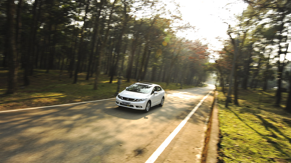 Honda Civic 2015 – Càng ngày càng “ngon” Honda Civic 2015 (23).jpg