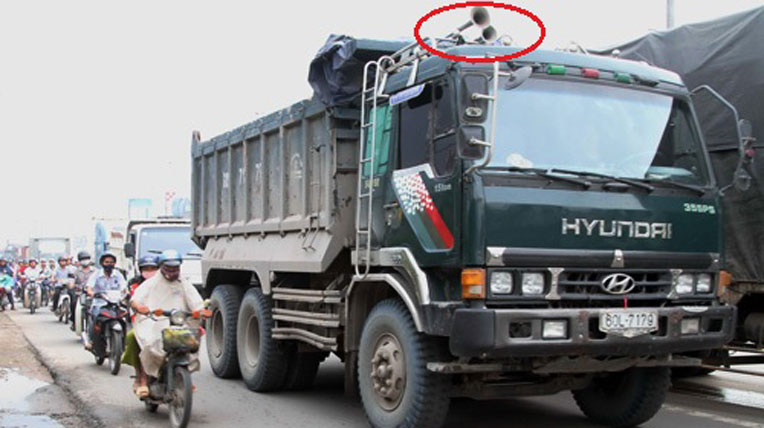 Ôtô dùng còi hơi, bị phạt bao nhiêu? coi-hoi.jpg