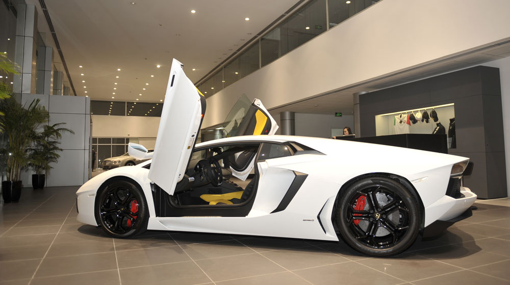 Cặp đôi siêu xe Lamborghini chính hãng có giá hơn 40 tỷ đồng 0811b721d8d9a6299dff1d7912be3596_aventador_2jpg.jpg