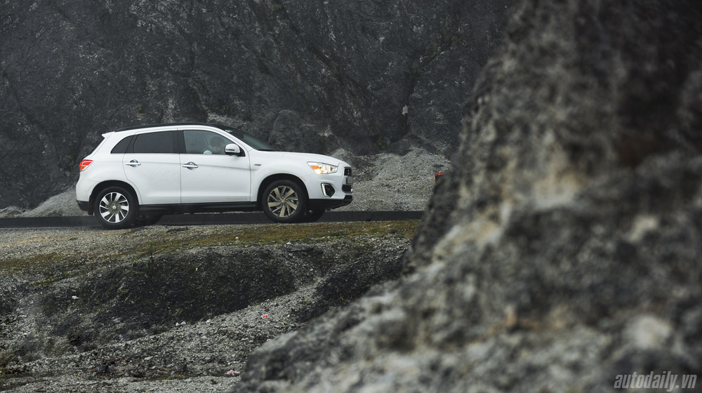Outlander Sport trên cung đường cảm xúc Mitsubishi Outlander Sport 2015 (11)-1.jpg