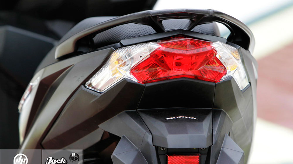 Chi tiết xe tay ga Honda Vario 150 vừa ra mắt Honda Vario 150 (8).jpg