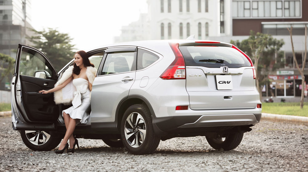 Phan Như Thảo quyến rũ bên Honda CR-V 2015 honda-crv-2015-nhu-thao-(11).jpg
