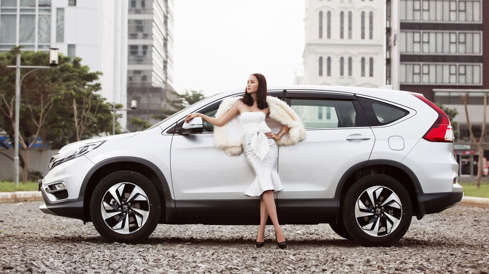 Phan Như Thảo quyến rũ bên Honda CR-V 2015 honda-crv-2015-nhu-thao-(6).jpg