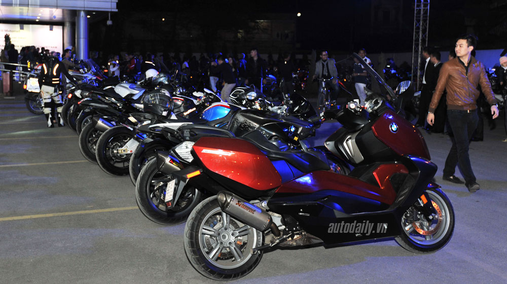 BMW đưa loạt môtô “khủng” về Việt Nam BMW-Motorrad-(8).jpg