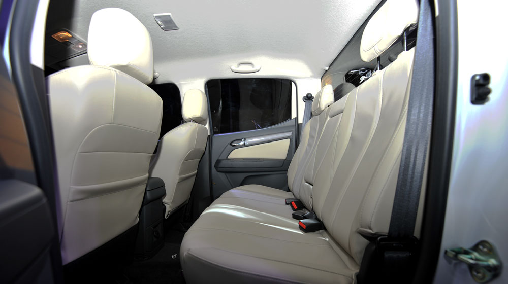 Cận cảnh Chevrolet Colorado LTZ 2.8L AT 4x4 giá 749 triệu đồng Colorado 2,8L AT (16).jpg