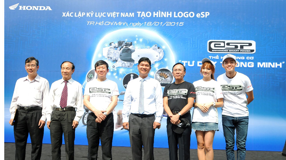 Honda Việt Nam xác lập kỷ lục tạo hình logo eSP DSC_0548.jpg