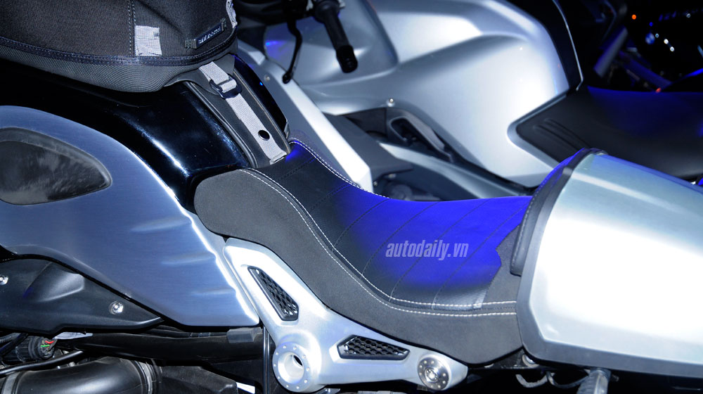 Chi tiết BMW R nine T chính hãng tại Việt Nam r nine t (16).jpg