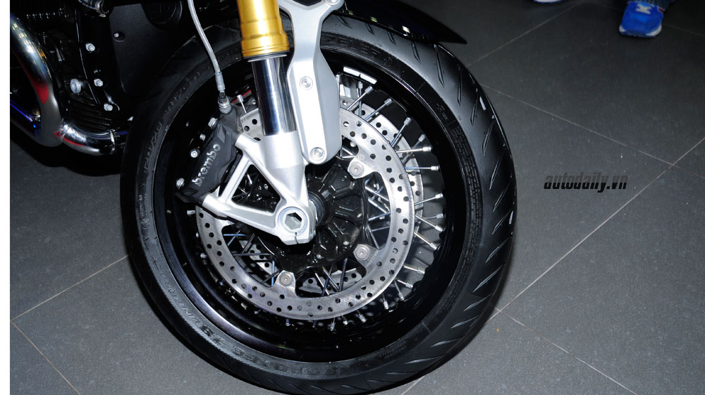 Chi tiết BMW R nine T chính hãng tại Việt Nam r nine t (3).jpg