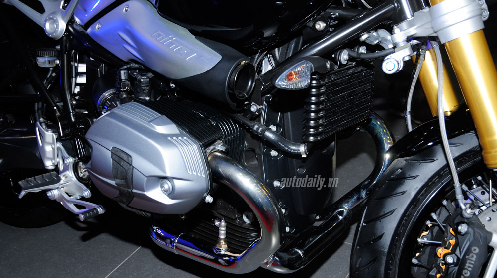 Chi tiết BMW R nine T chính hãng tại Việt Nam r nine t (4)-1.jpg