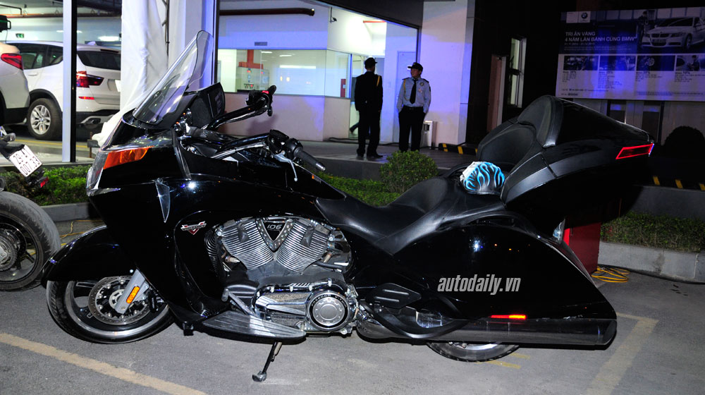 Cận cảnh “phi thuyền trên cạn” Victory Vision Tour tại Hà Nội victoey vision tour (1).jpg