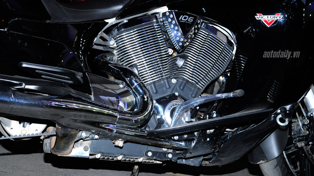 Cận cảnh “phi thuyền trên cạn” Victory Vision Tour tại Hà Nội victoey vision tour (14).jpg