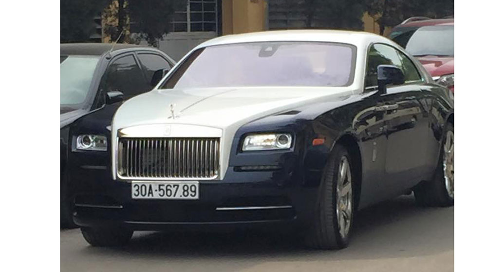 Rolls-Royce Wraith hay Mercedes E400 mang biển “siêu khủng” giả? 10408793_746919878709897_6838104827508400192_n.jpg