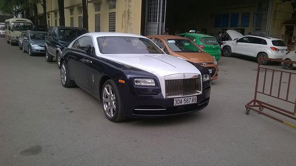 Rolls-Royce Wraith đầu tiền tại Việt Nam mang biển số “siêu khủng” 10945693_1030322350315317_445156142752740623_n.jpg