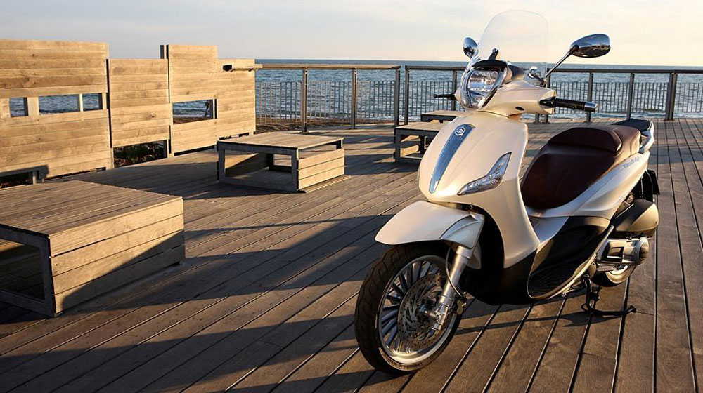 Piaggio Việt Nam triệu hồi 628 xe nhập khẩu piaggio-beverly-125-ie-banco.jpg