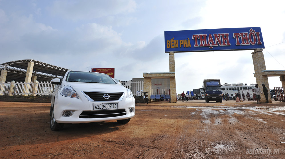 Nissan Sunny “trải” nắng phương Nam Nissan Sunny (13).jpg
