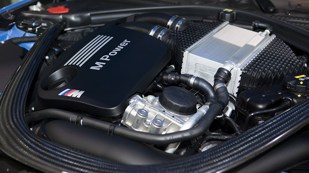 BMW M3 sedan màu độc về Việt Nam bmw-m3-sedan (19).jpg