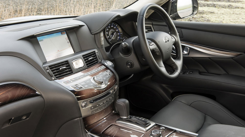 Chi tiết Infiniti Q70 phiên bản cải tiến Infiniti-Q70-23.jpg