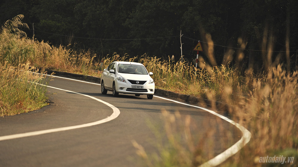 Cầm lái Nissan Sunny qua hành trình 1.000km Nissan Sunny (26).jpg