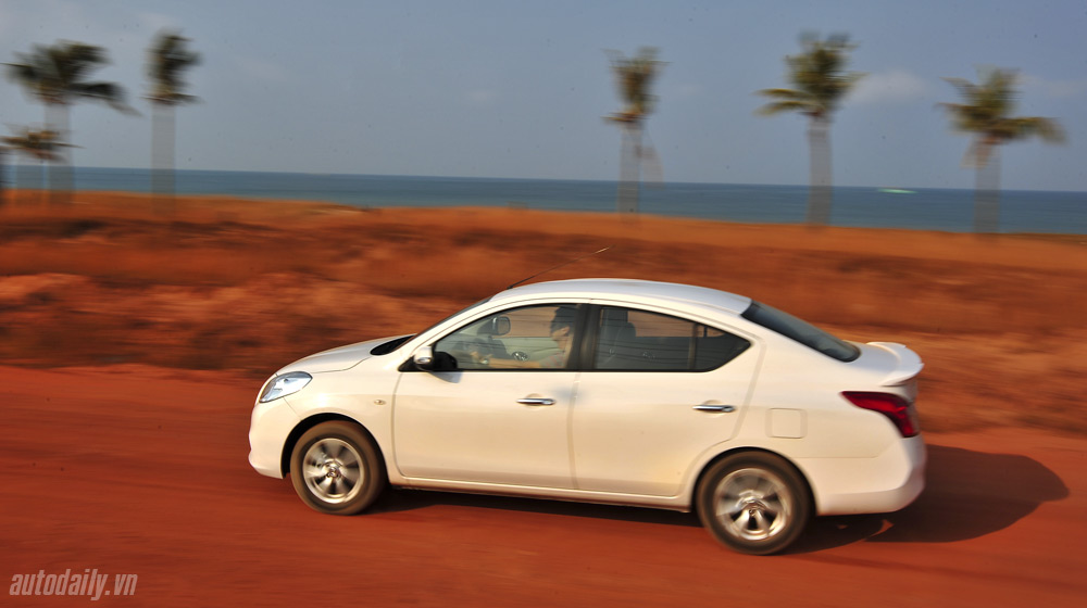 Cầm lái Nissan Sunny qua hành trình 1.000km Nissan Sunny 2 (6).jpg