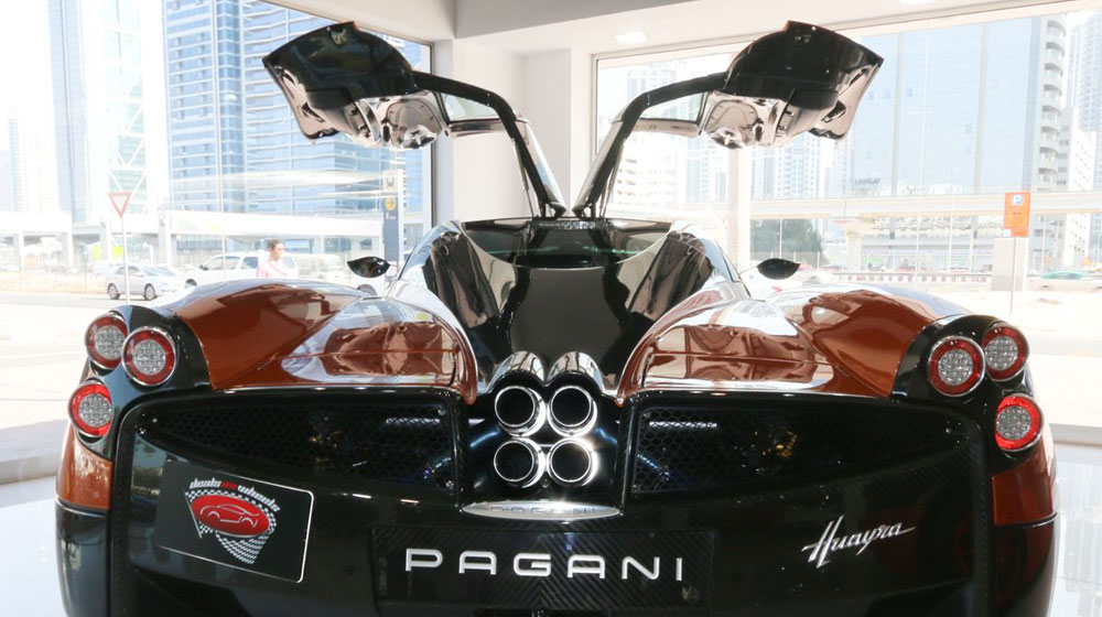 Siêu xe Bugatti Veyron Super Sport và Pagani Huayra bị rao bán tại Dubai pagani-huayra-for-sale-6.jpg