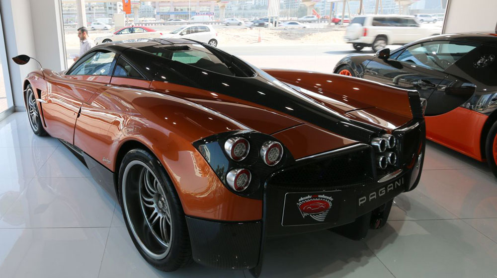 Siêu xe Bugatti Veyron Super Sport và Pagani Huayra bị rao bán tại Dubai pagani-huayra-for-sale-9.jpg
