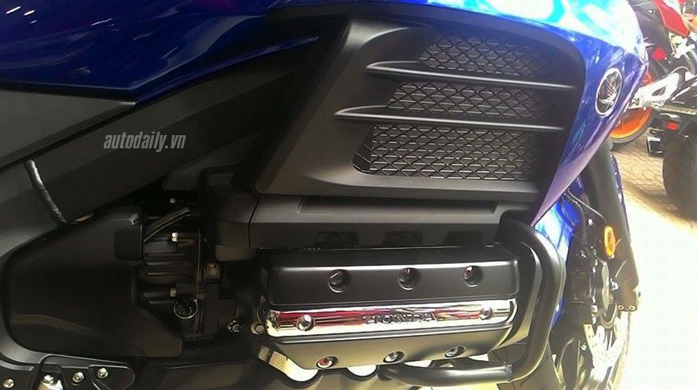 Cận cảnh siêu phẩm Honda Gold Wing F6C Valkyrie 2014 tại Việt Nam honda gold wing F6C  (12).jpg