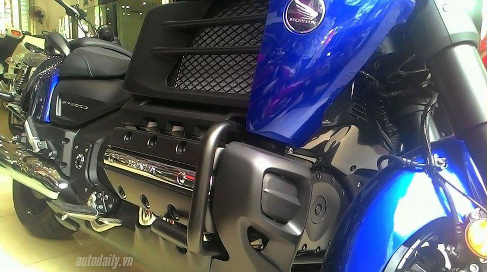 Cận cảnh siêu phẩm Honda Gold Wing F6C Valkyrie 2014 tại Việt Nam honda gold wing F6C  (4).jpg
