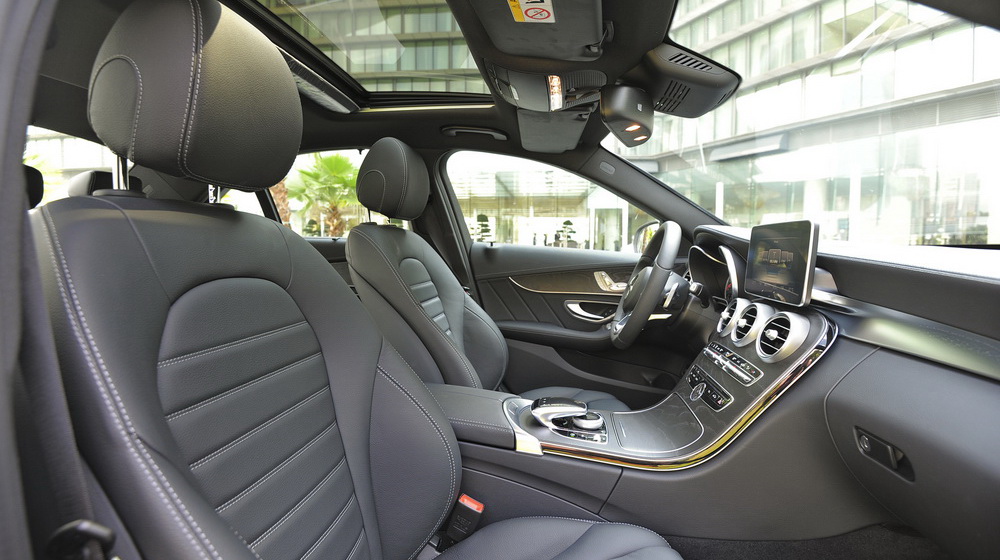 Lô Mercedes C250 Exclusive đầu tiên đến tay khách hàng mercedes c250 exclusive (7).jpg