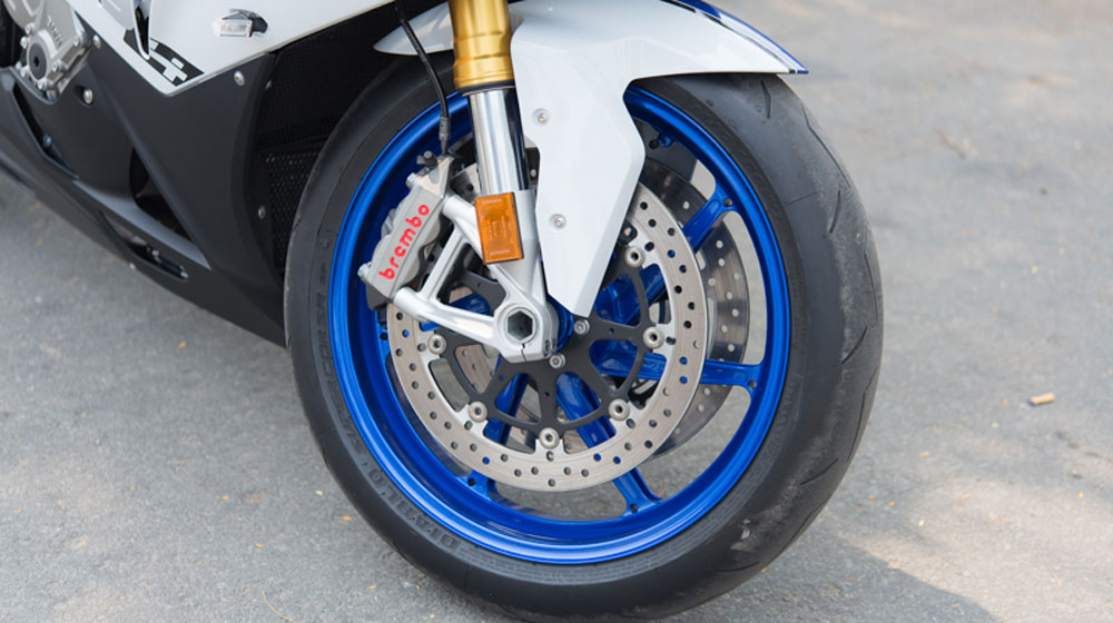 Chi tiết “cá mập trên cạn” BMW HP4 2014 duy nhất tại Việt Nam bmw hp4 2014 (12).jpg