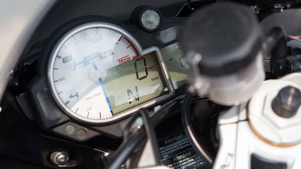 Chi tiết “cá mập trên cạn” BMW HP4 2014 duy nhất tại Việt Nam bmw hp4 2014 (17).jpg